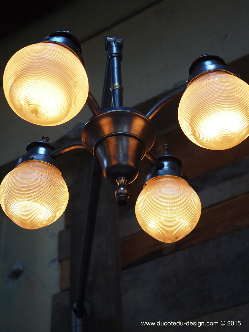 applique holophane de dentiste années 30